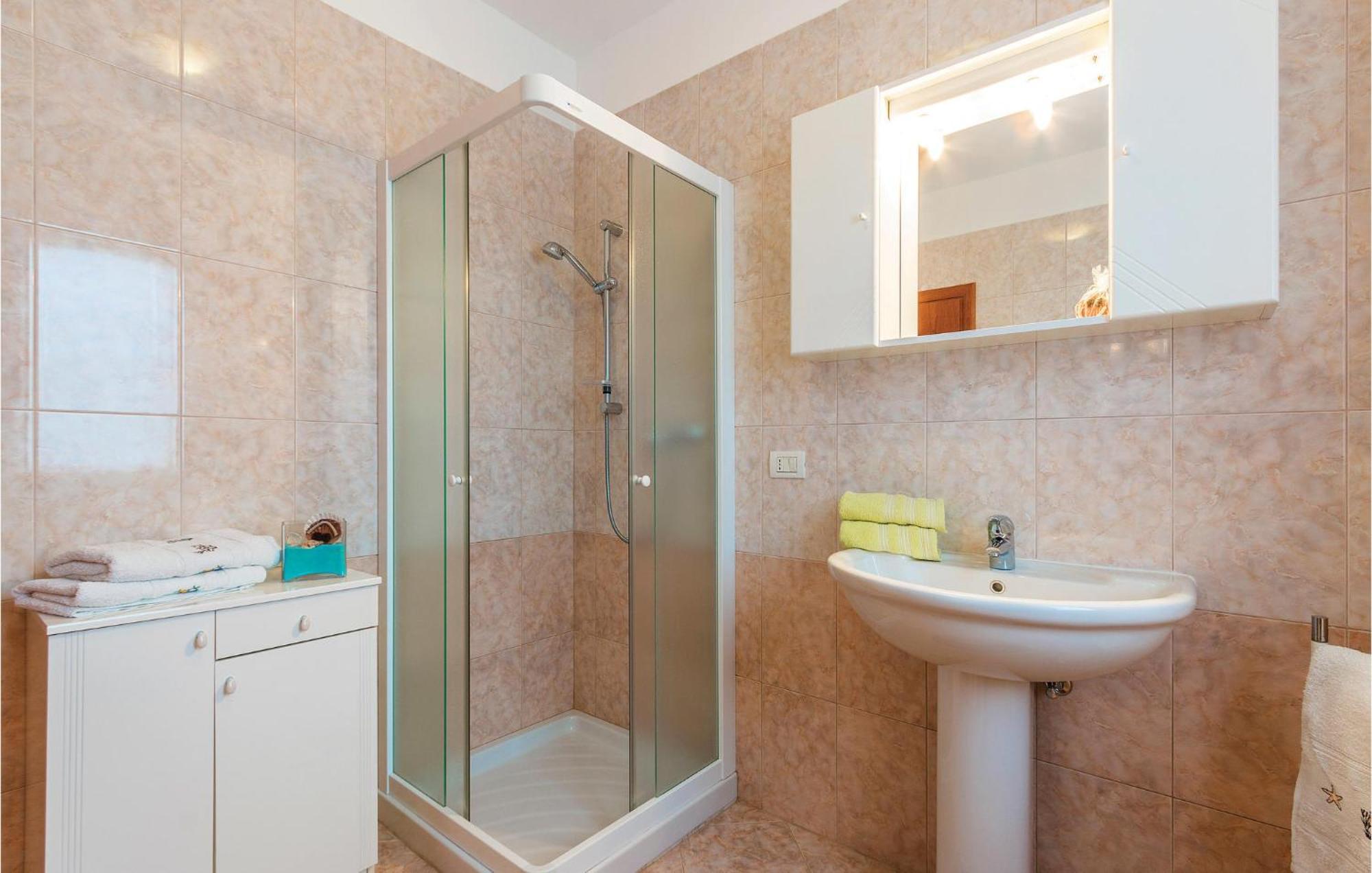Gorgeous Apartment In Fazana With Wifi Esterno foto